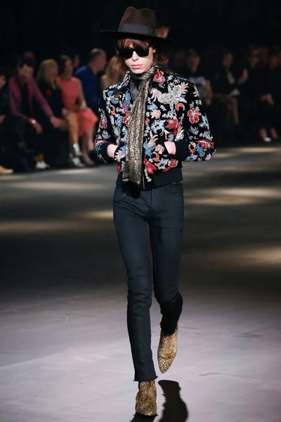 Look 83